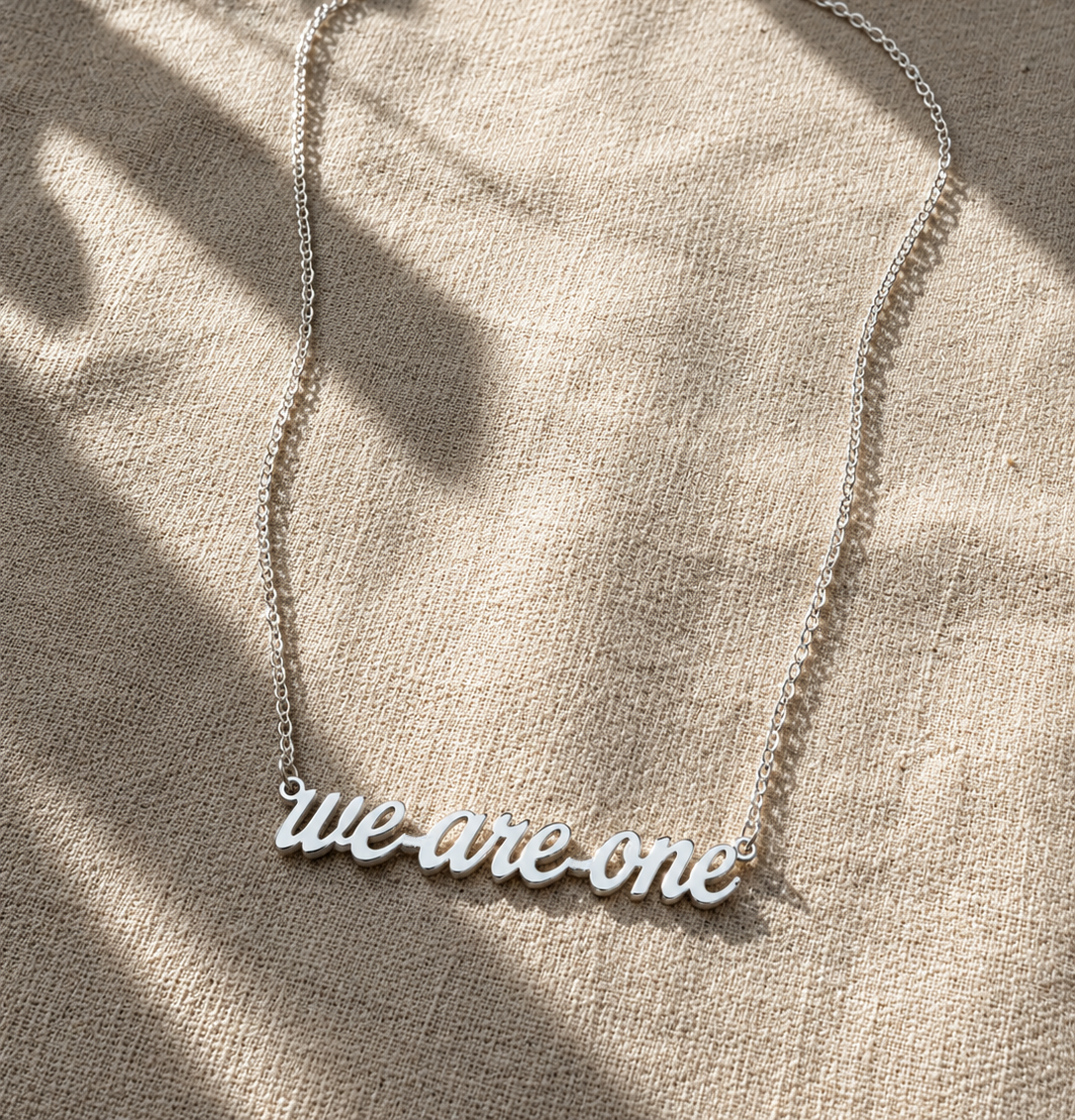 We are one  Necklace | Somos Uno