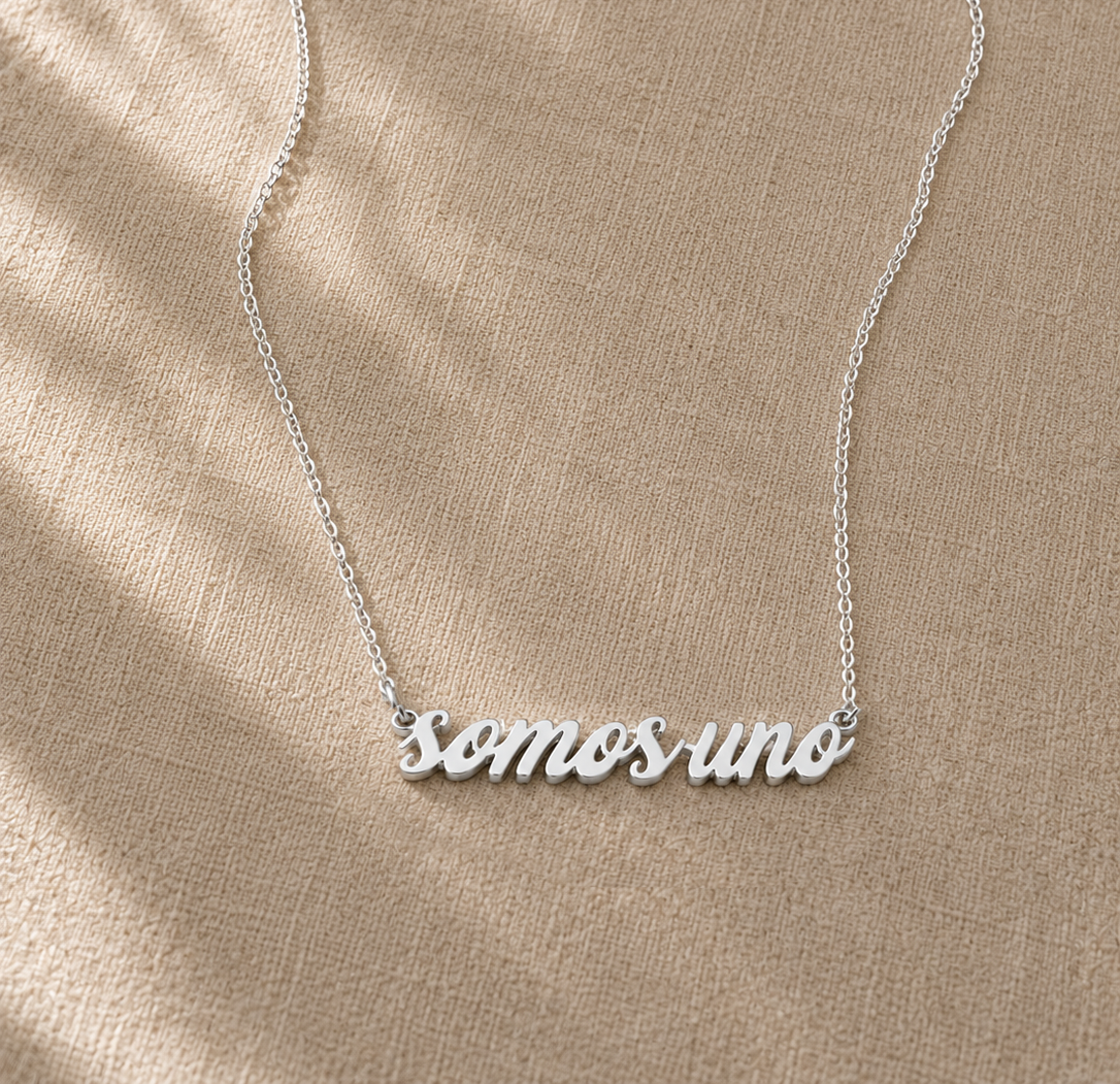 Somos Uno Necklace | We are one