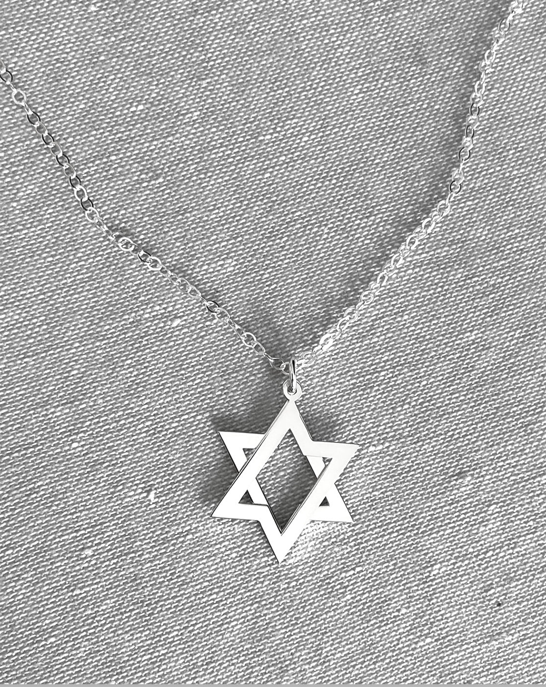 Or Movable Star of David Necklace